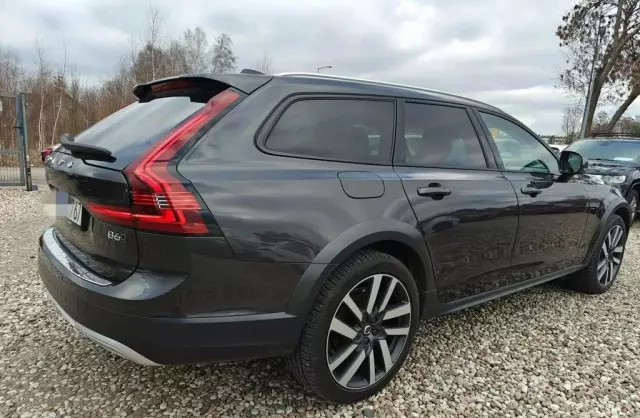 VOLVO V90 Cross Country 