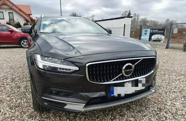 VOLVO V90 Cross Country 
