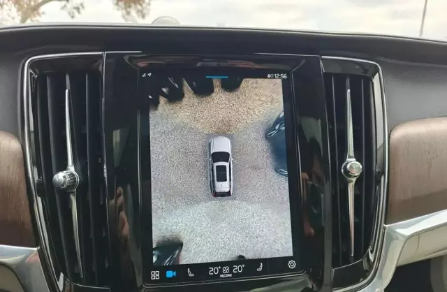 VOLVO V90 Cross Country 