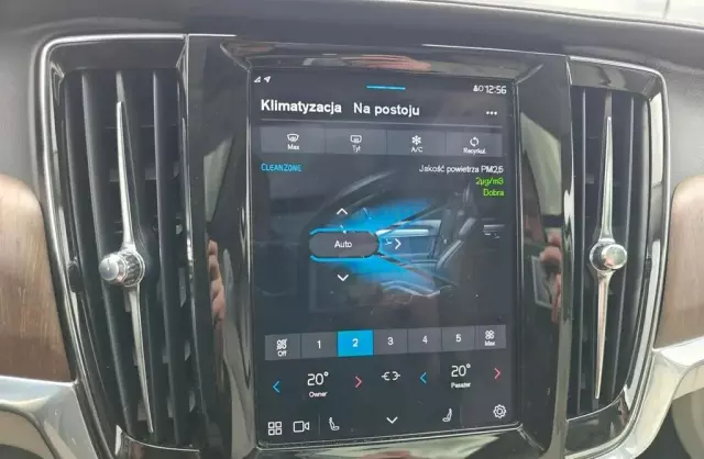 VOLVO V90 Cross Country 