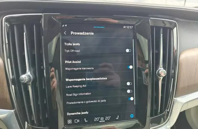 VOLVO V90 Cross Country 