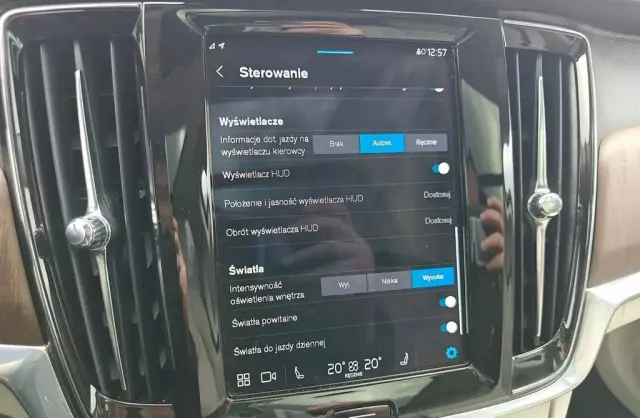 VOLVO V90 Cross Country 