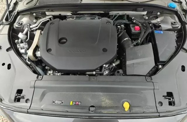 VOLVO V90 Cross Country 