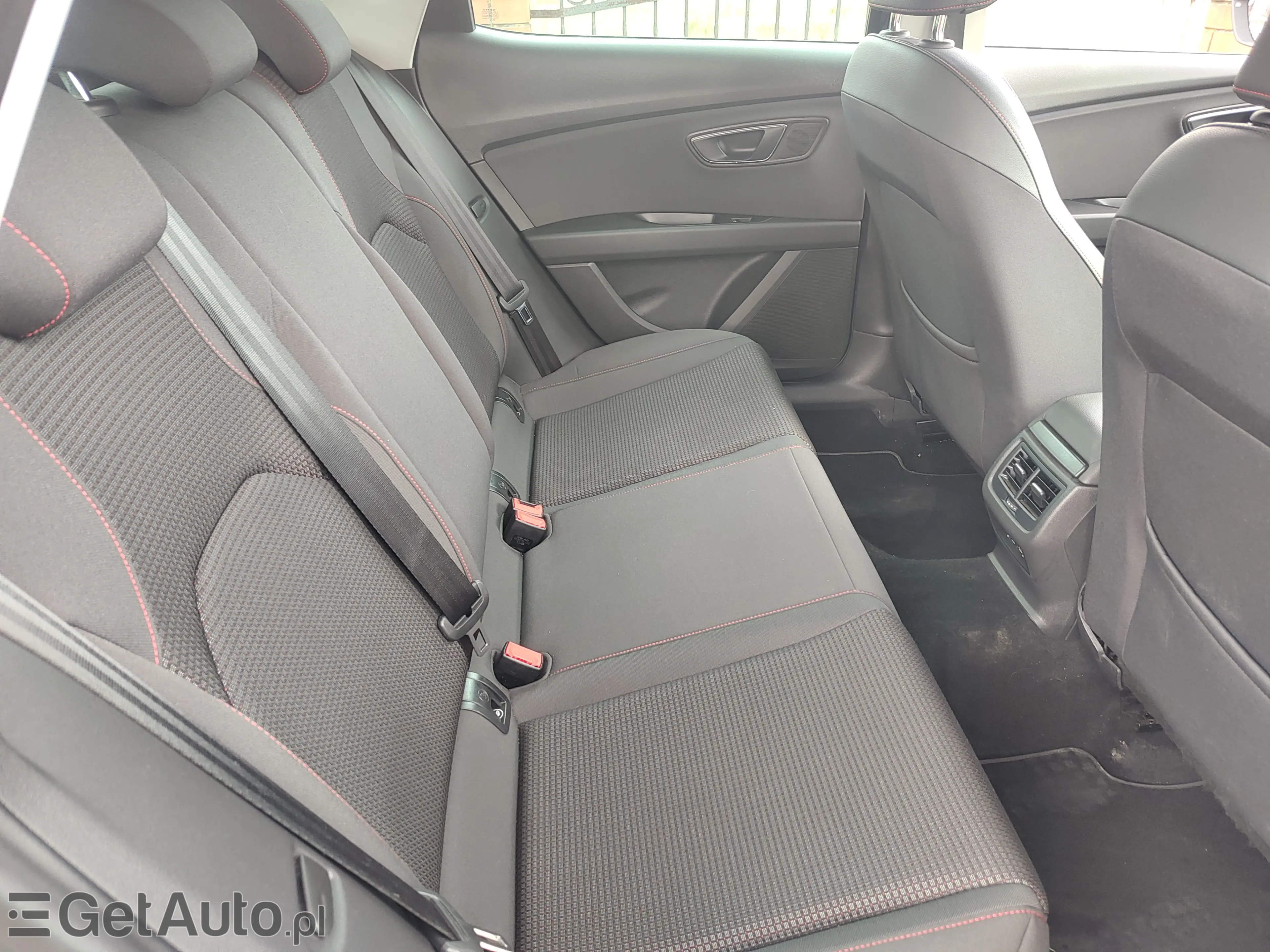SEAT Leon FR Black S&S