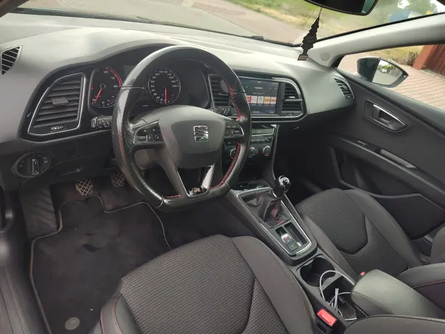 SEAT Leon FR Black S&S