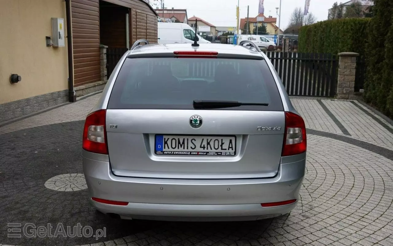 SKODA Octavia 