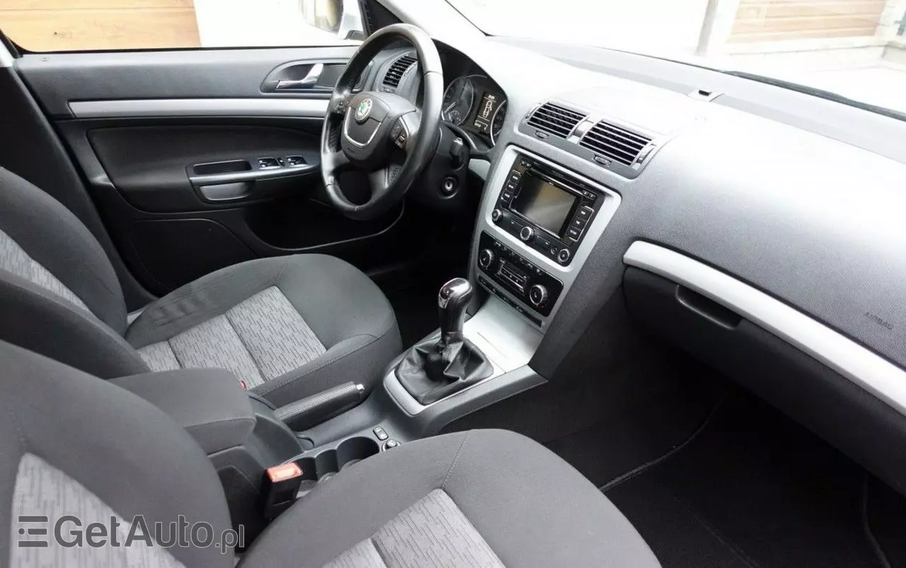 SKODA Octavia 