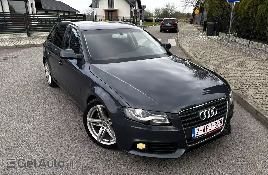 AUDI A4 
