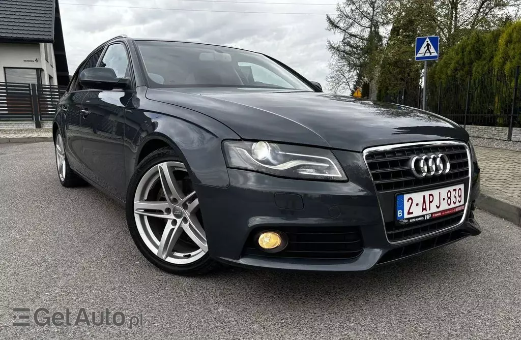 AUDI A4 