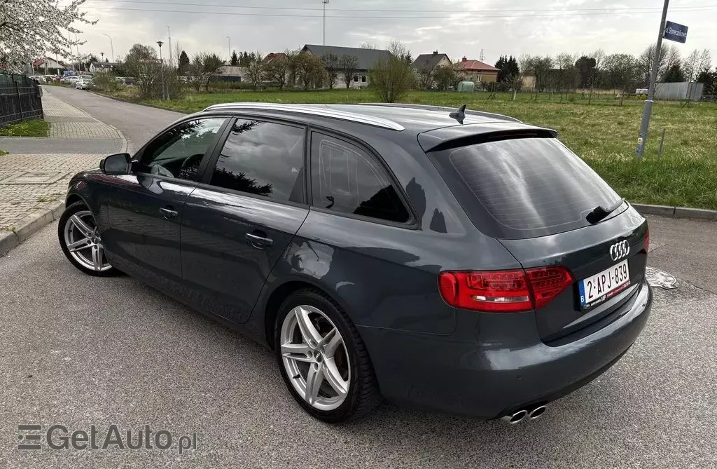 AUDI A4 