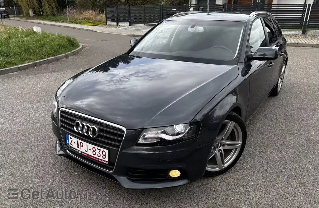AUDI A4 