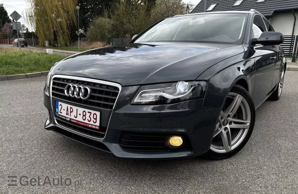 AUDI A4 
