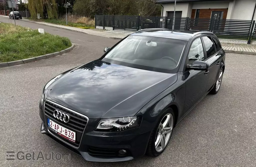 AUDI A4 