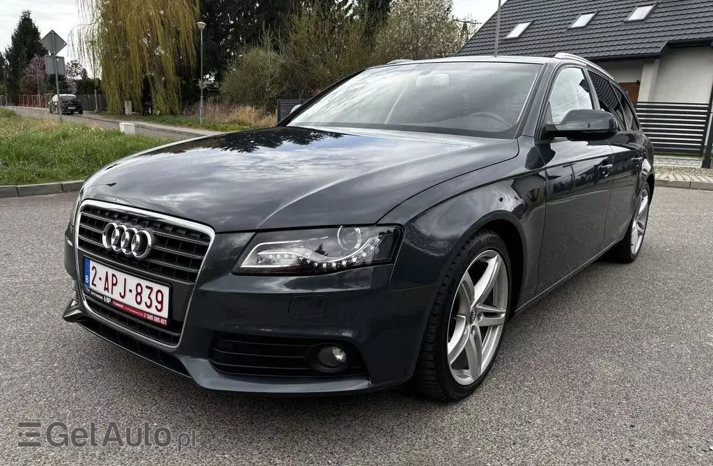 AUDI A4 