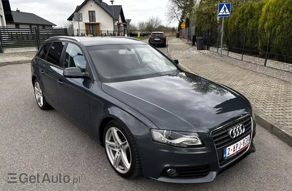 AUDI A4 