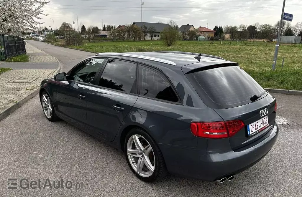 AUDI A4 