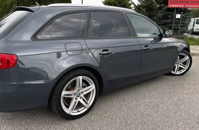 AUDI A4 