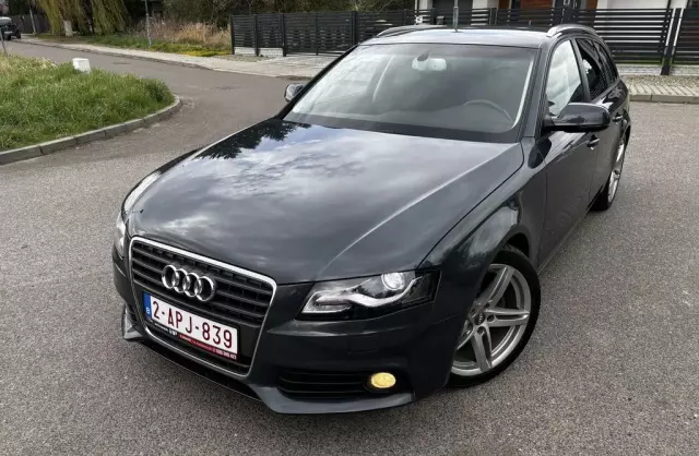AUDI A4 