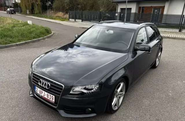 AUDI A4 