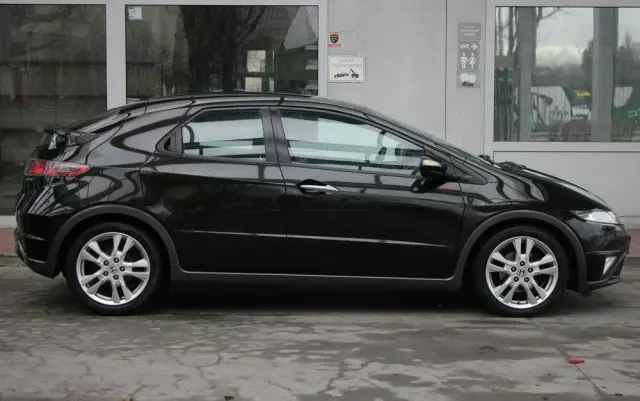 HONDA Civic 1.8 Sport