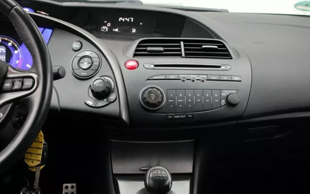 HONDA Civic 1.8 Sport