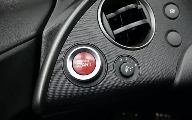 HONDA Civic 1.8 Sport