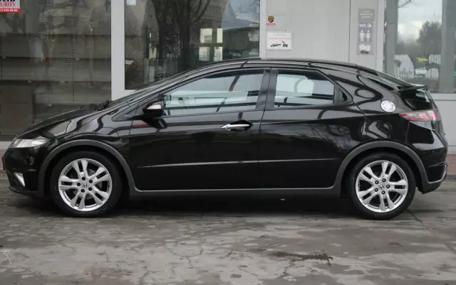 HONDA Civic 1.8 Sport