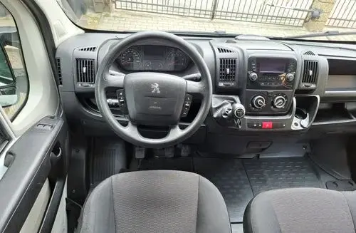 PEUGEOT Boxer 