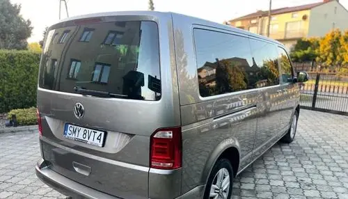 VOLKSWAGEN Multivan 