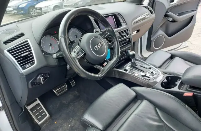 AUDI SQ5 