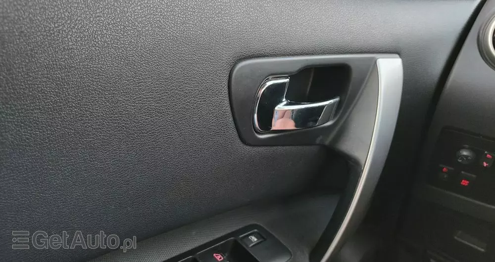 NISSAN Qashqai 1.6 I-Way