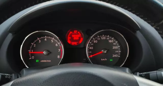 NISSAN Qashqai 1.6 I-Way