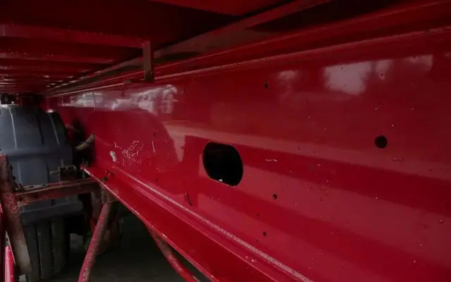 STAS WYWROTKA / S300CX / 44m3 / Z NADSTAWKAMI 52 m3 / ALUMINIOWA / OSIE MERCEDES / OŚ PODNOSZONA / KLAPO-DRZWI / ALUMINIOWE FELGI 