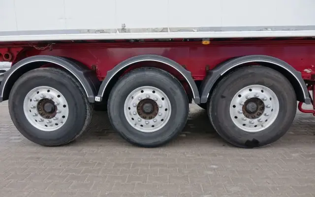 STAS WYWROTKA / S300CX / 44m3 / Z NADSTAWKAMI 52 m3 / ALUMINIOWA / OSIE MERCEDES / OŚ PODNOSZONA / KLAPO-DRZWI / ALUMINIOWE FELGI 