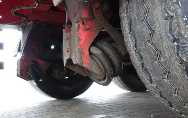 STAS WYWROTKA / S300CX / 44m3 / Z NADSTAWKAMI 52 m3 / ALUMINIOWA / OSIE MERCEDES / OŚ PODNOSZONA / KLAPO-DRZWI / ALUMINIOWE FELGI 