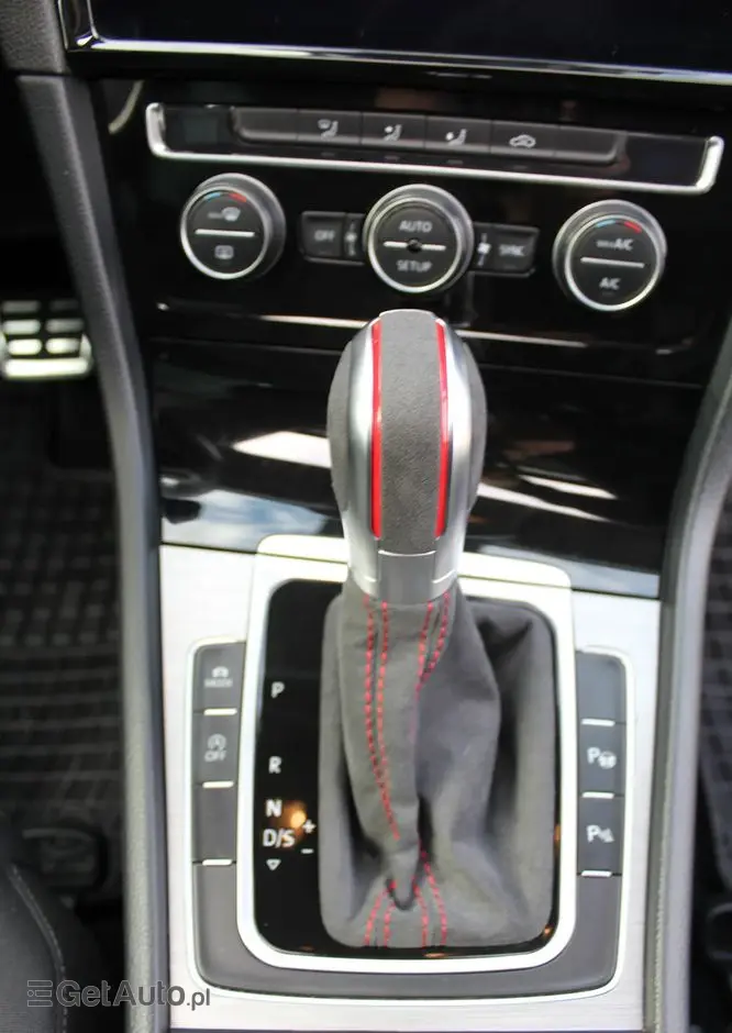 VOLKSWAGEN Golf 1.4 TSI BlueMotion Technology DSG Highline