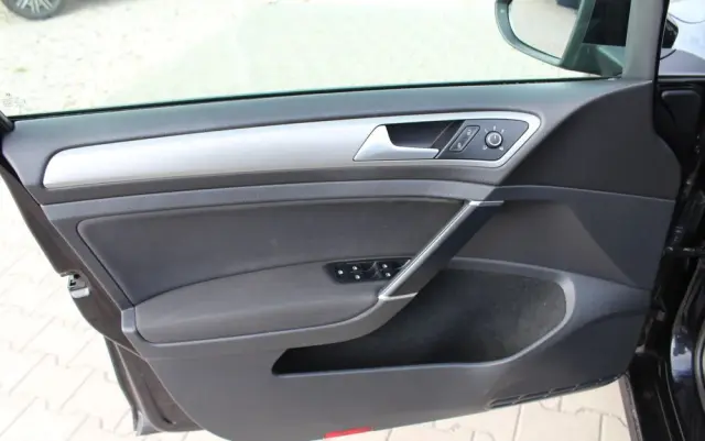 VOLKSWAGEN Golf 1.4 TSI BlueMotion Technology DSG Highline