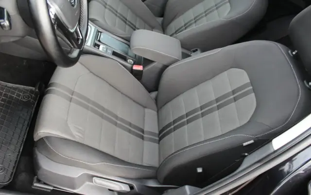 VOLKSWAGEN Golf 1.4 TSI BlueMotion Technology DSG Highline