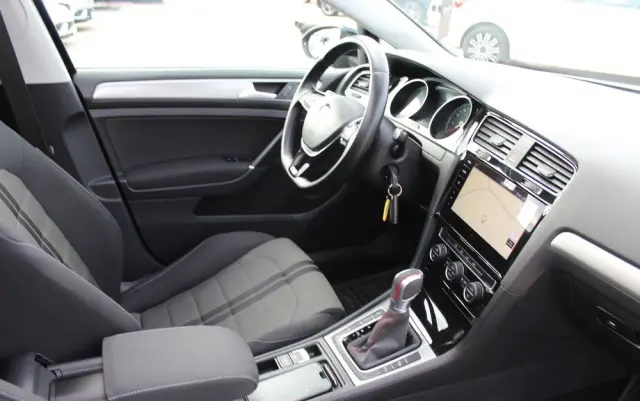 VOLKSWAGEN Golf 1.4 TSI BlueMotion Technology DSG Highline