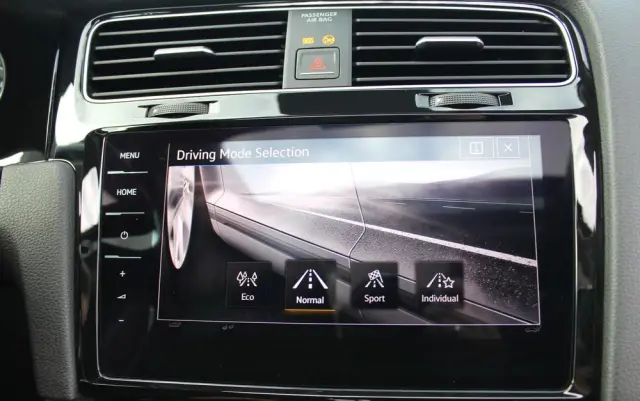 VOLKSWAGEN Golf 1.4 TSI BlueMotion Technology DSG Highline