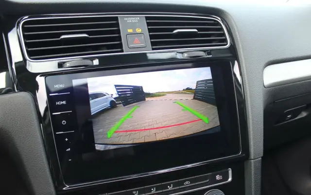 VOLKSWAGEN Golf 1.4 TSI BlueMotion Technology DSG Highline