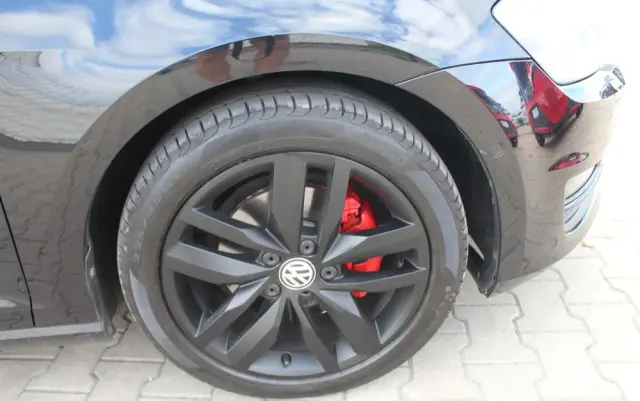 VOLKSWAGEN Golf 1.4 TSI BlueMotion Technology DSG Highline