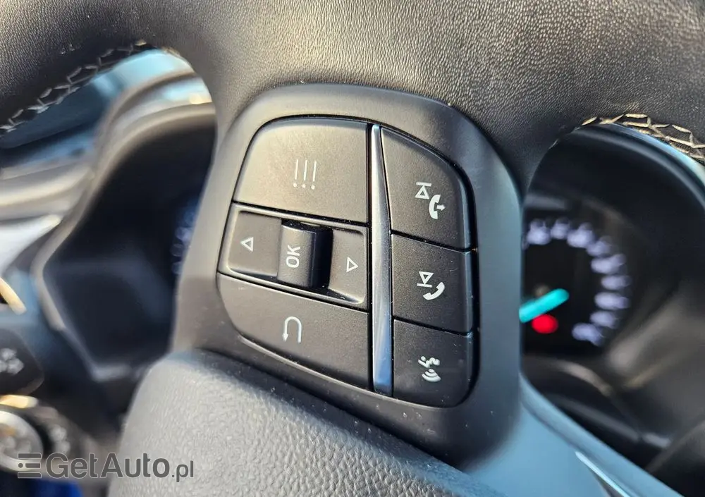 FORD Puma 1.0 EcoBoost Titanium