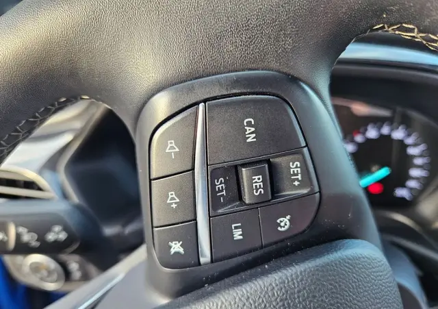 FORD Puma 1.0 EcoBoost Titanium