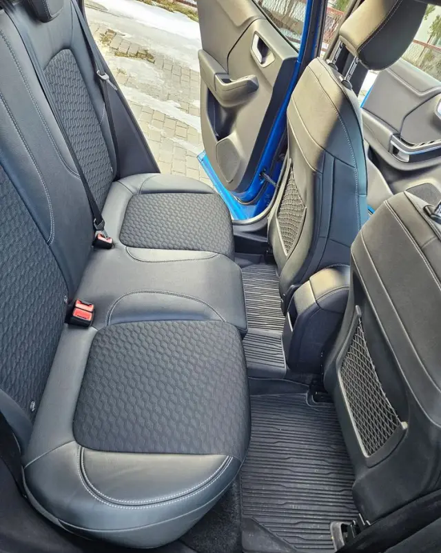 FORD Puma 1.0 EcoBoost Titanium