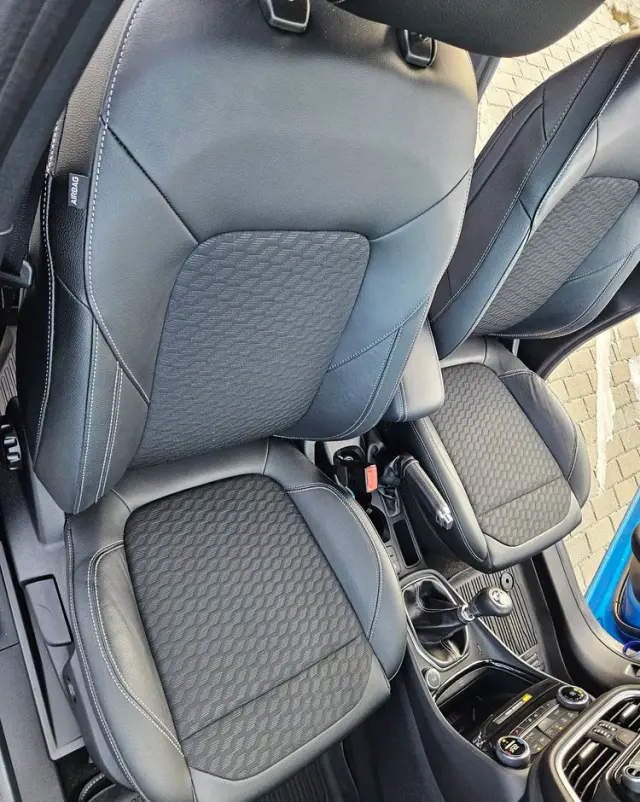 FORD Puma 1.0 EcoBoost Titanium