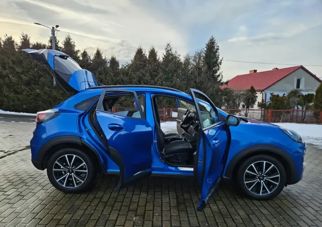 FORD Puma 1.0 EcoBoost Titanium