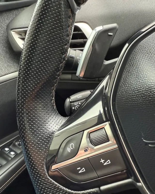 PEUGEOT 3008 1.6 THP Crossway S&S EAT6