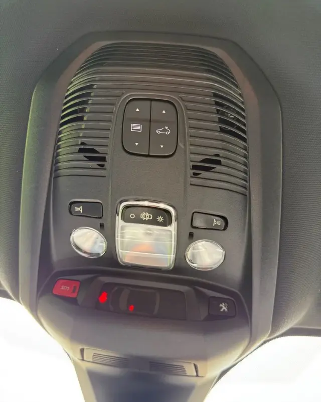 PEUGEOT 3008 1.6 THP Crossway S&S EAT6