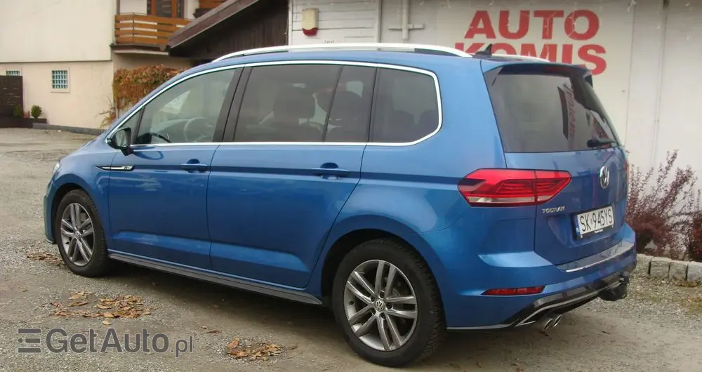 VOLKSWAGEN Touran 